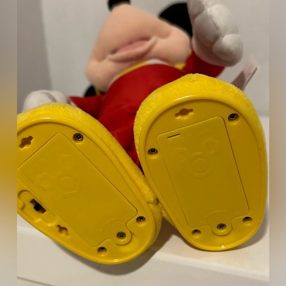 Disney Roadster Racers Talking Mickey Mouse - Picture 6 of 9